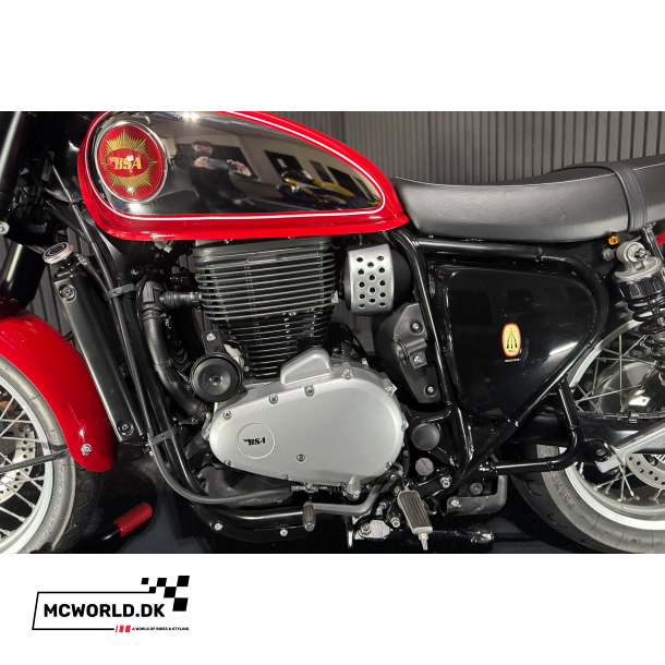 BSA Gold Star 650 - Insignia Red - Fabriksny
