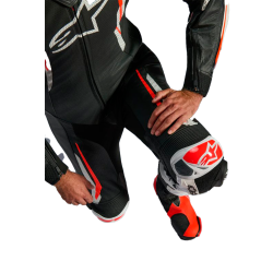 Alpinestars 1-delt l�derdragt - GP Tech v5 Sort/Hvid/ Fluo R�d